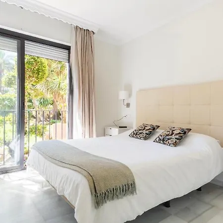 Puerto Banus !!! Piscine Et A Proximite Daire