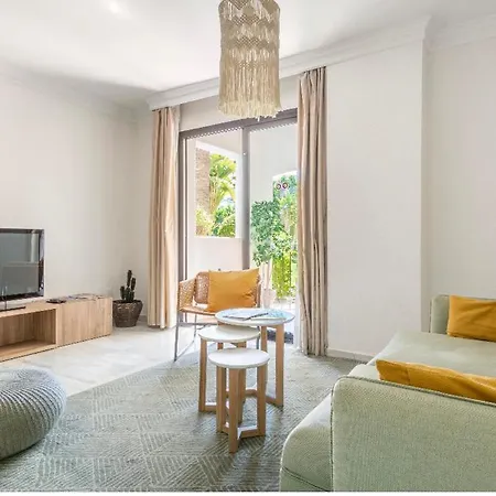 Puerto Banus !!! Piscine Et A Proximite Daire *