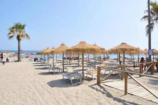 Puerto Banus !!! Piscine Et A Proximite 마르베야